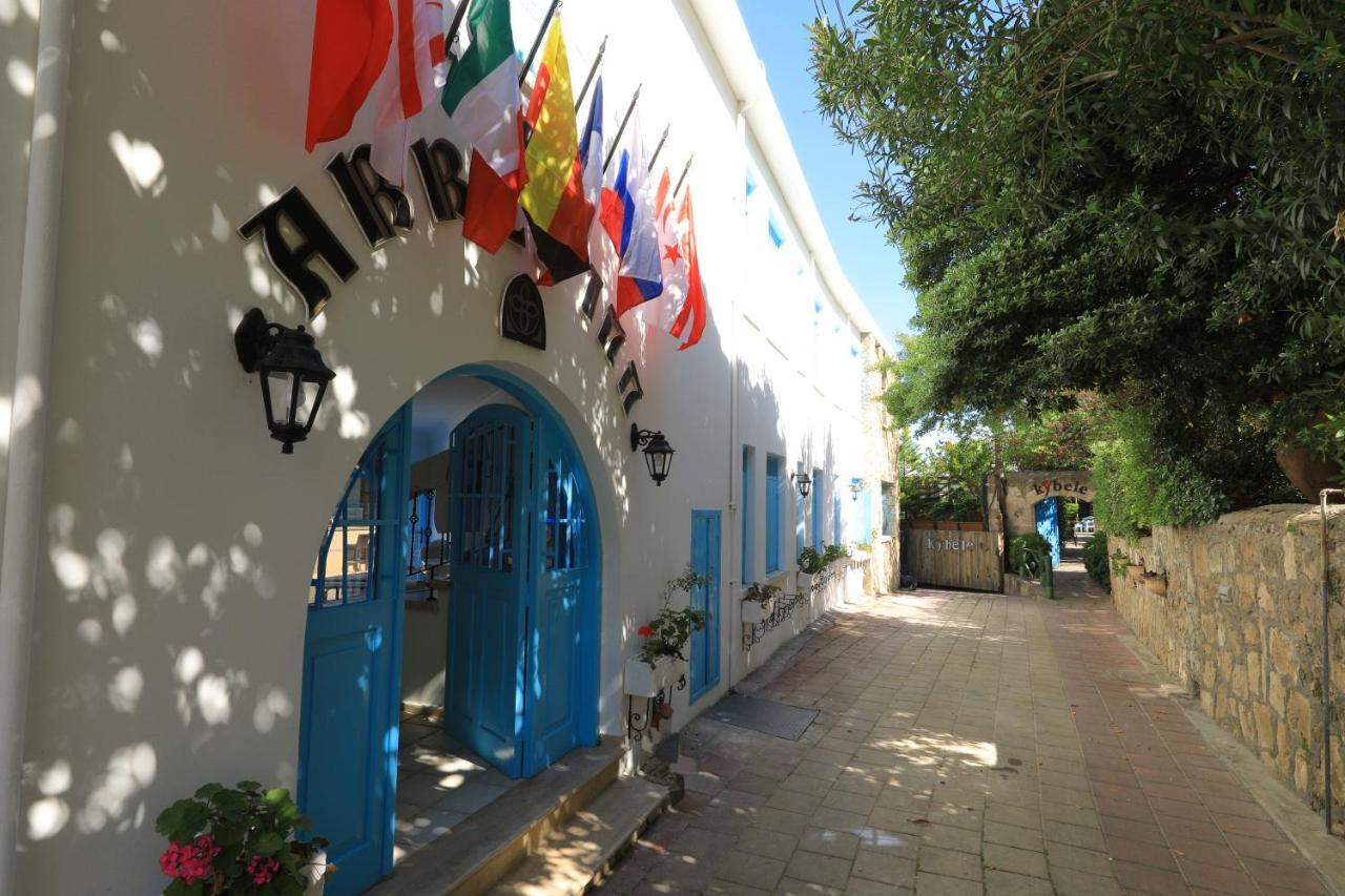 Bellapais Abbey Boutique Hotel ไคริเนีย ภายนอก รูปภาพ