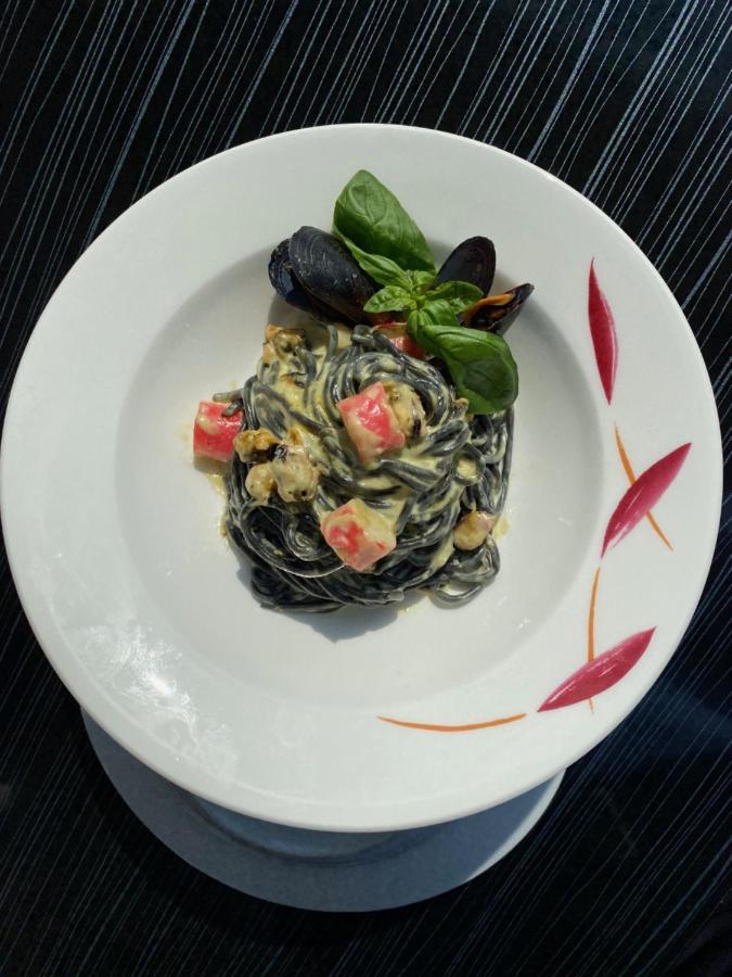 Bellapais Abbey Boutique Hotel ไคริเนีย ภายนอก รูปภาพ
