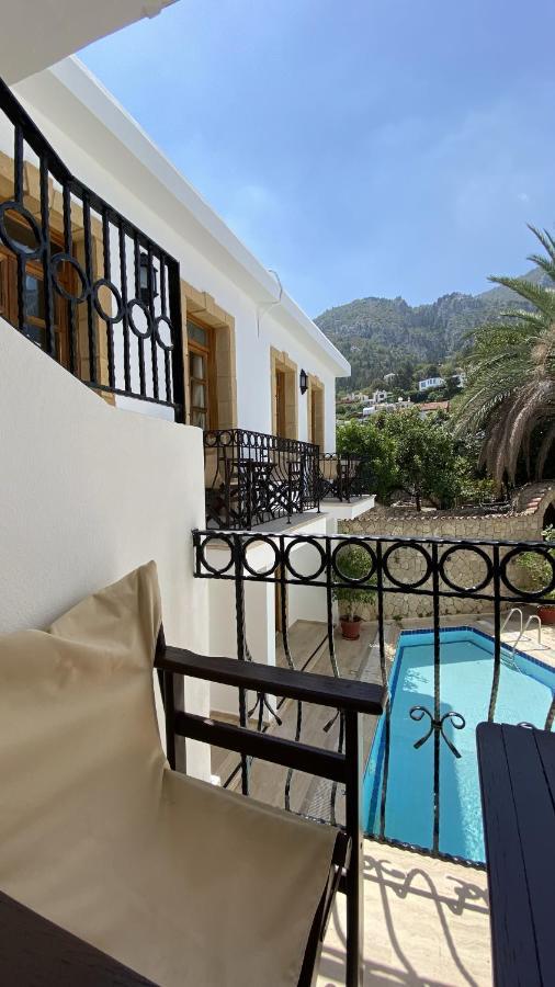 Bellapais Abbey Boutique Hotel ไคริเนีย ภายนอก รูปภาพ