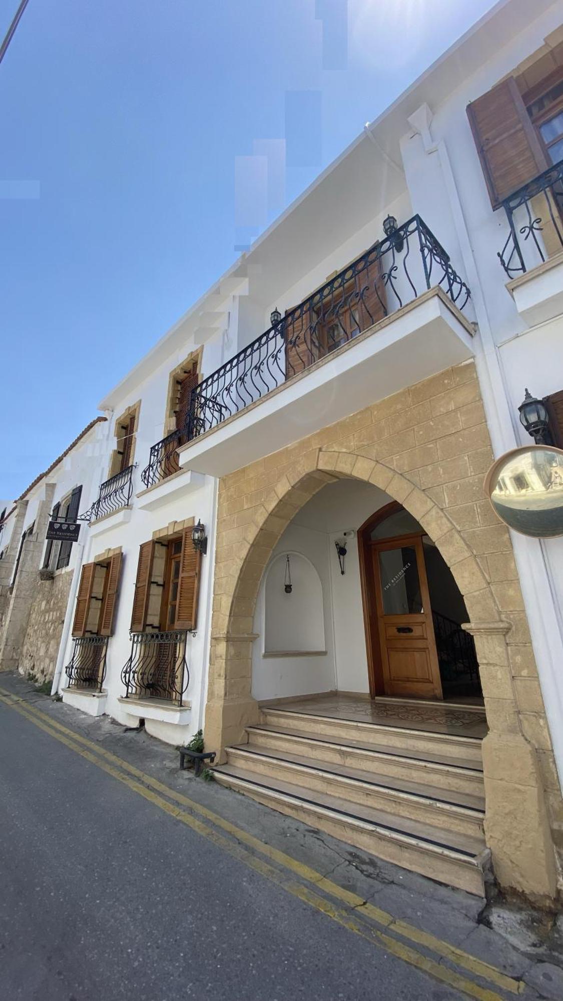 Bellapais Abbey Boutique Hotel ไคริเนีย ภายนอก รูปภาพ